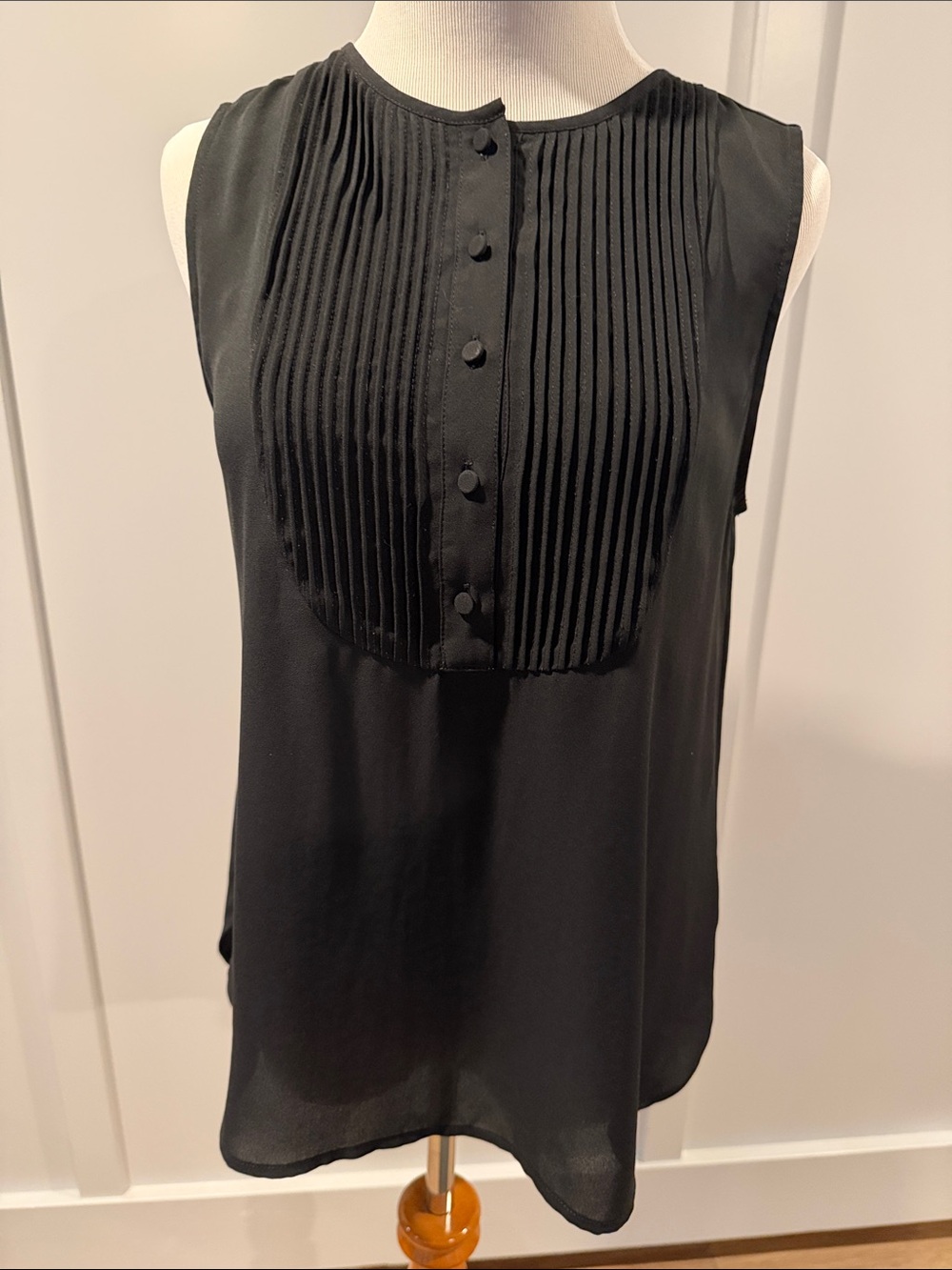 J crew Sleeveless Black Pleated Front shirt